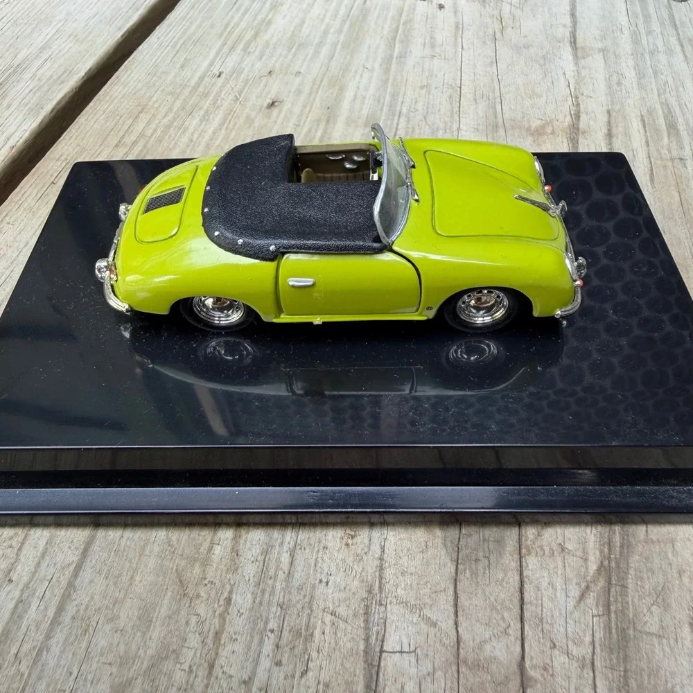 Hot Wheels Collectibles 1959 Porsche 356 Speedster Green 1:43 Diecast Model Car